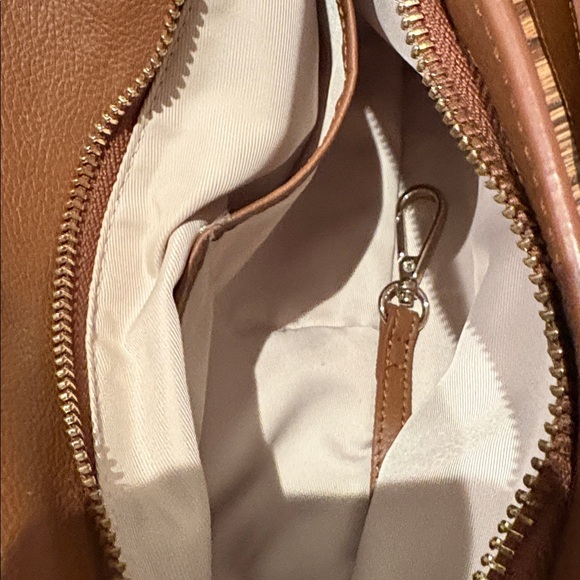 Mina Baie Tan Leather Women's Bag - Picture 8 of 12